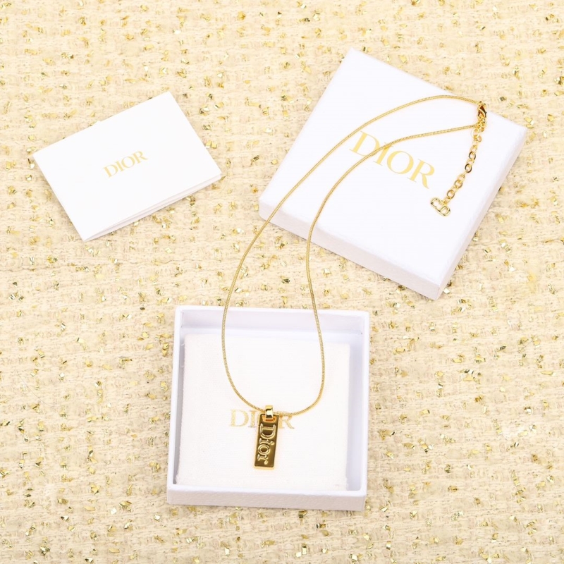 chr1st1an D10r necklaces